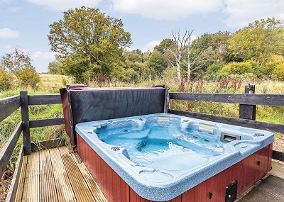 hot tub holidays june offers