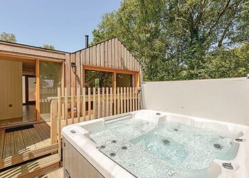 Hot Tub Holidays in Purbeck